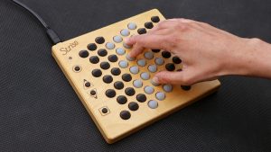 Striso board with hand